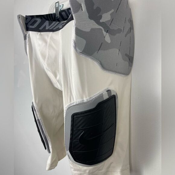 NWOT Nike Pro Hyperstrong Size Large Compression Shorts! - Picture 2 of 8